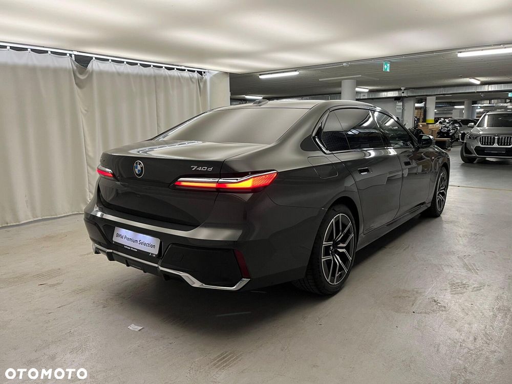 BMW Seria 7 - 11
