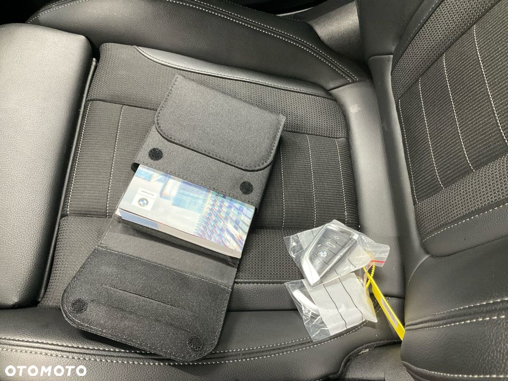 BMW Seria 3 320d Sport Line Shadow sport - 31