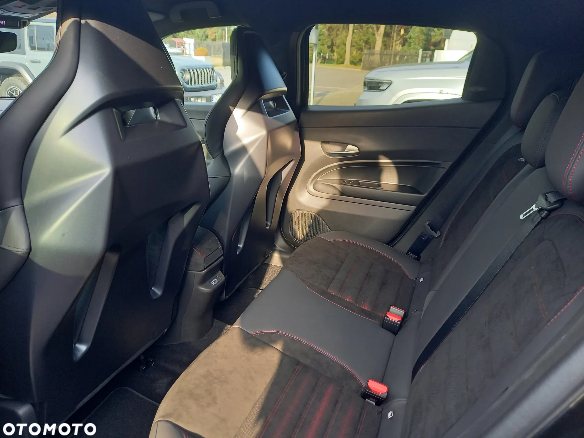 Alfa Romeo Junior 1.2 mHEV Ibrida Speciale eDCT - 16