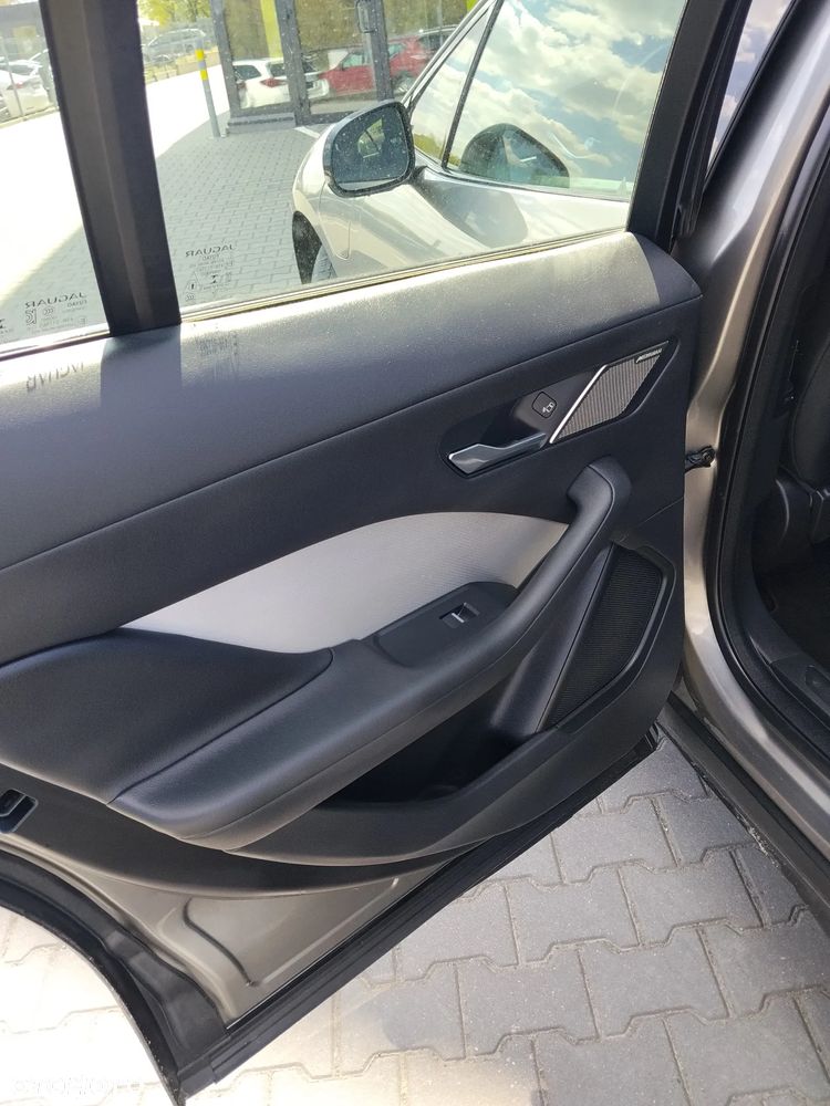 Jaguar I-Pace EV400 AWD R-DYNAMIC HSE - 8