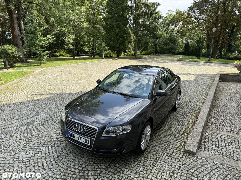 Audi A4 Limousine - 3