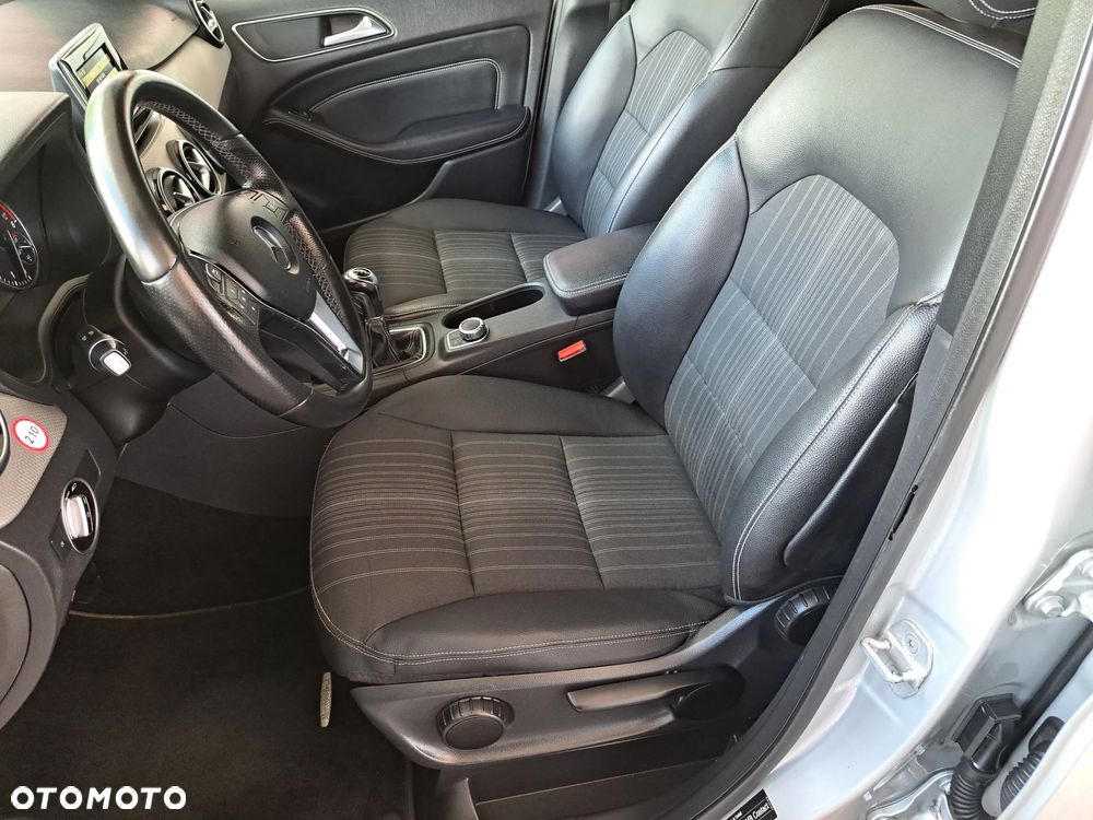 Mercedes-Benz Klasa B 200 (BlueEFFICIENCY) - 26