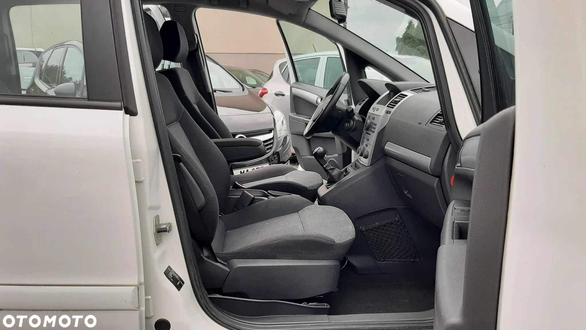 Opel Zafira 1.6 - 14
