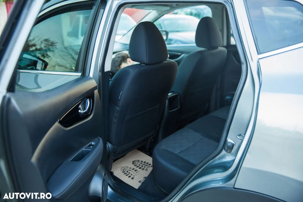 Nissan Qashqai 1.6 DCI Xtronic TEKNA - 22
