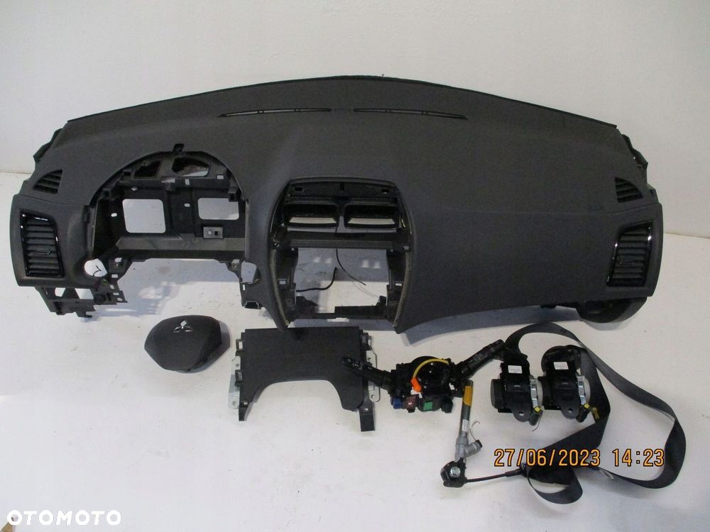 Deska konsola pulpit MITSUBISHI ASX 23r - 1