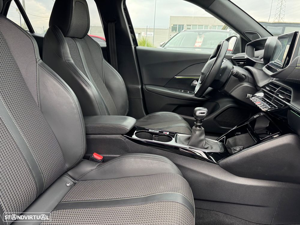 Peugeot 2008 PureTech 130 GT - 9