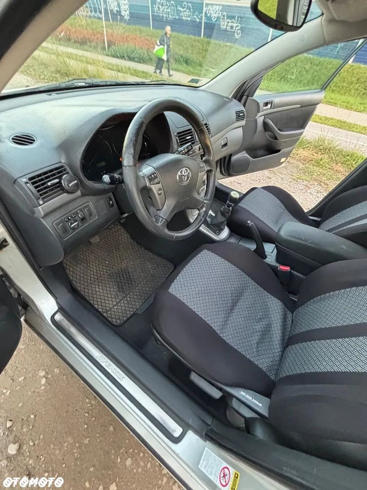 Toyota Avensis 2.2 D-4D Sol Plus 180 - 17