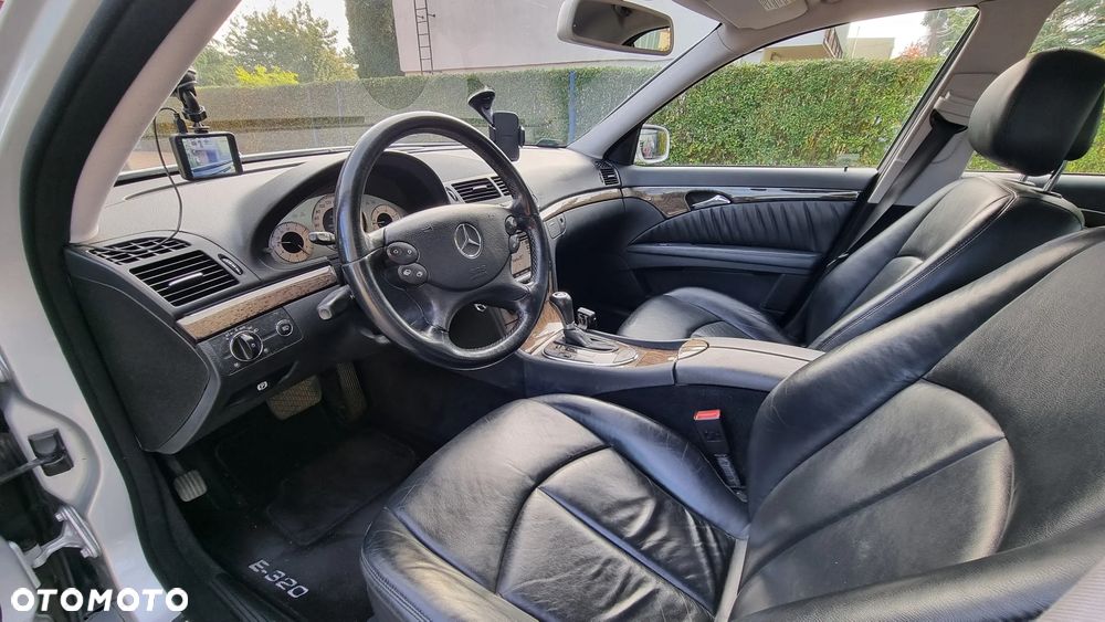 Mercedes-Benz Klasa E 320 CDI Avantgarde - 13