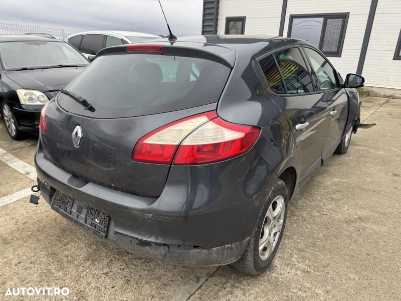 Bara spate Renault Megane 3 (2008-2012) - 2