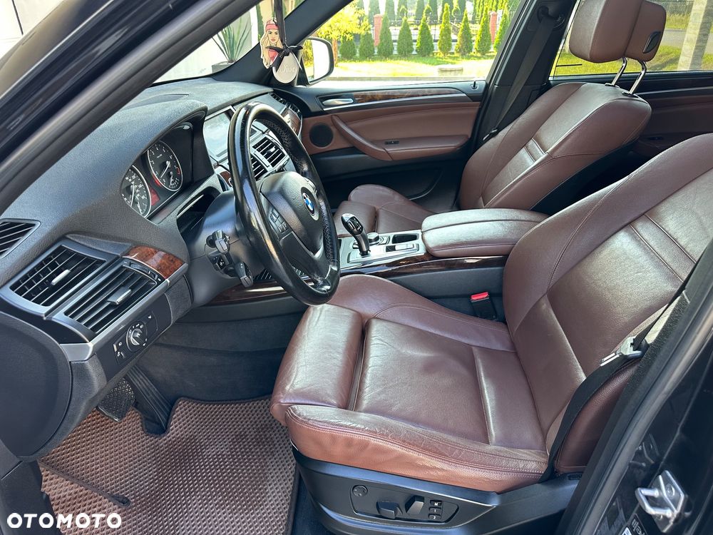BMW X5 xDrive35i - 8