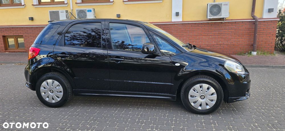 Suzuki SX4 1.6 Premium - 4