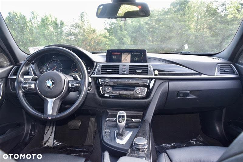 BMW Seria 3 330i xDrive Edition M Sport Shadow - 9