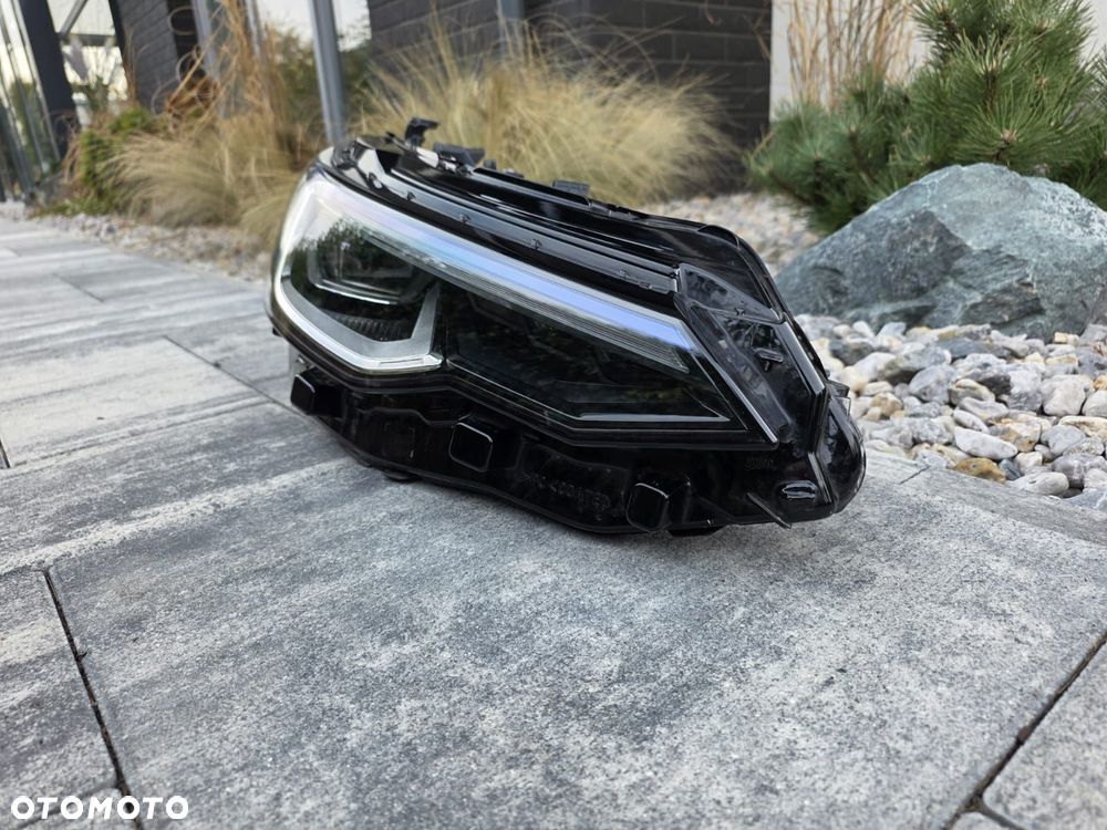 vw golf viii 8 r lampa prawa przód full led matrix iq light 5h1941060ac - 5