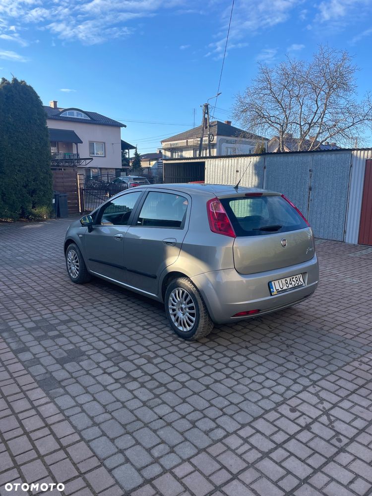 Fiat Grande Punto - 4