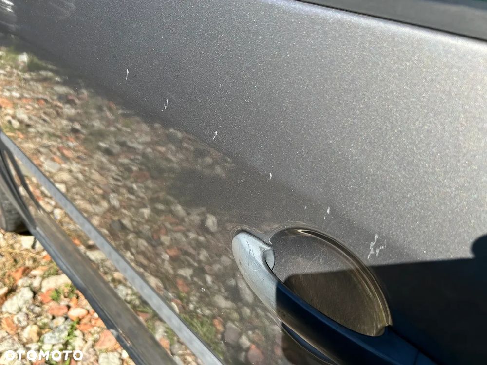 Volkswagen Touran 2.0 TDI DPF Cross - 12