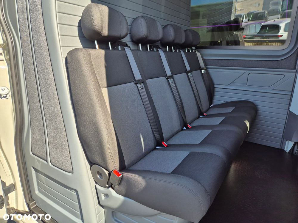 Volkswagen Crafter - 11