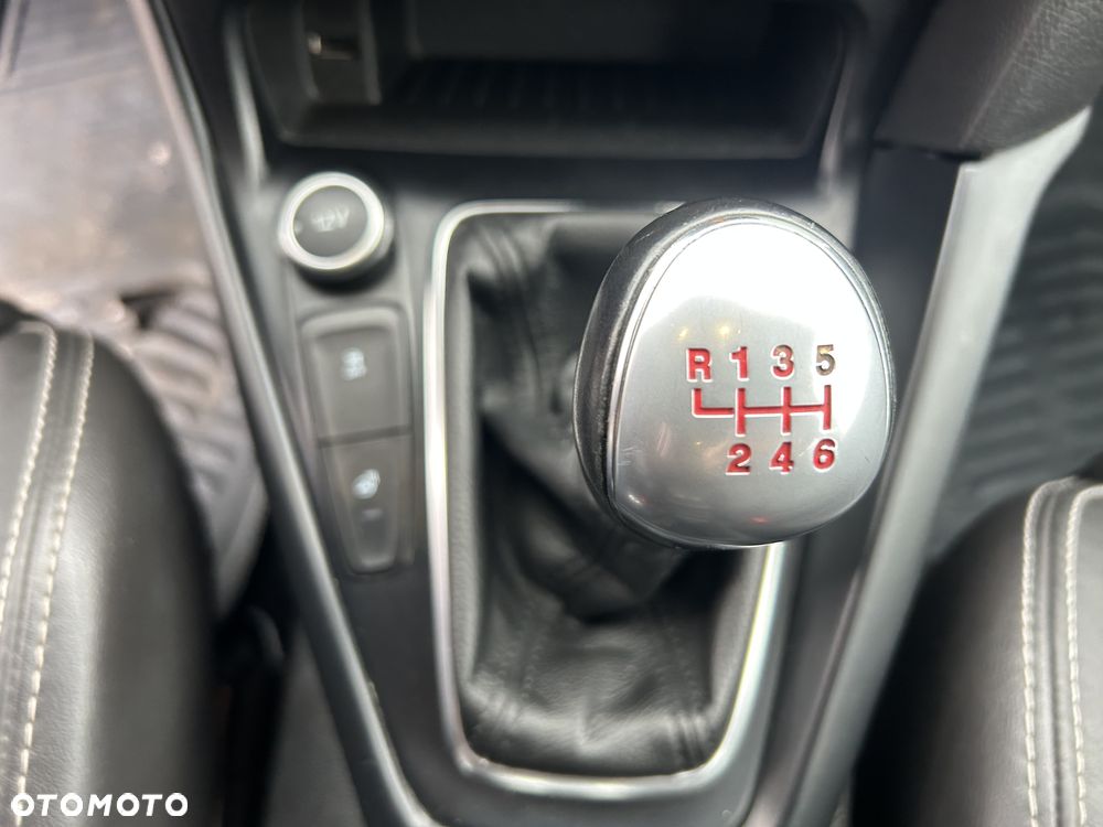 Ford Focus 2.0 EcoBoost ST - 19