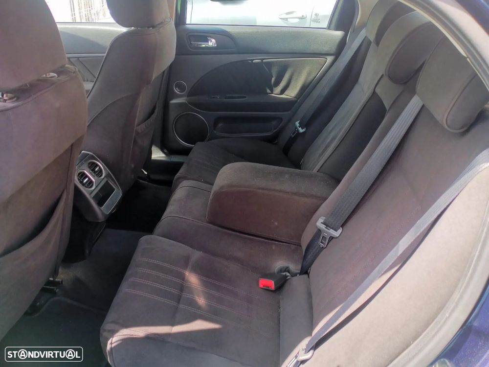 Alfa Romeo 159 1.9 JTDM 16V Sportiva - 13
