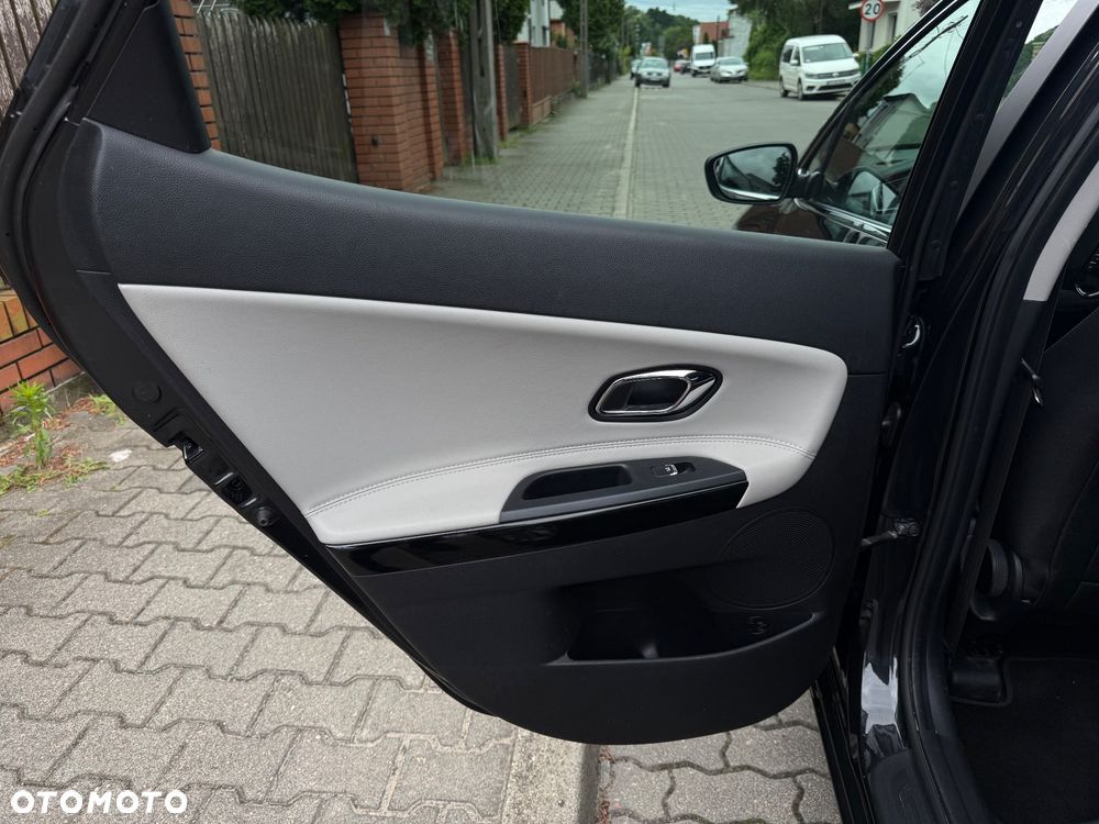 Kia Ceed 1.6 GDI Platinum Edition - 8