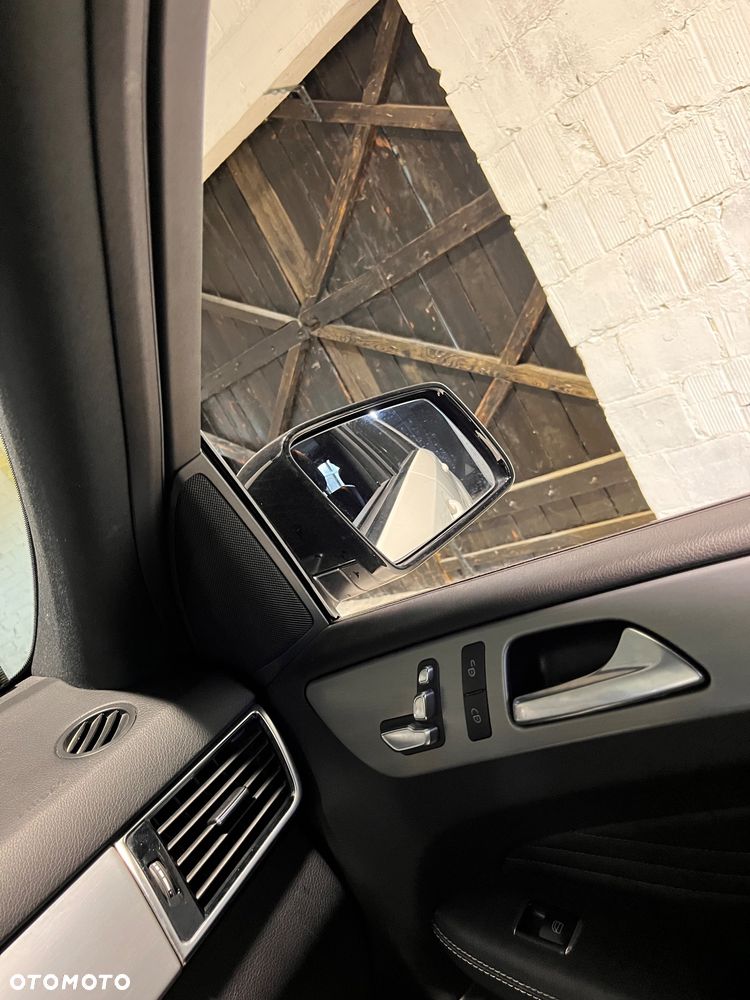 Mercedes-Benz GLE - 12
