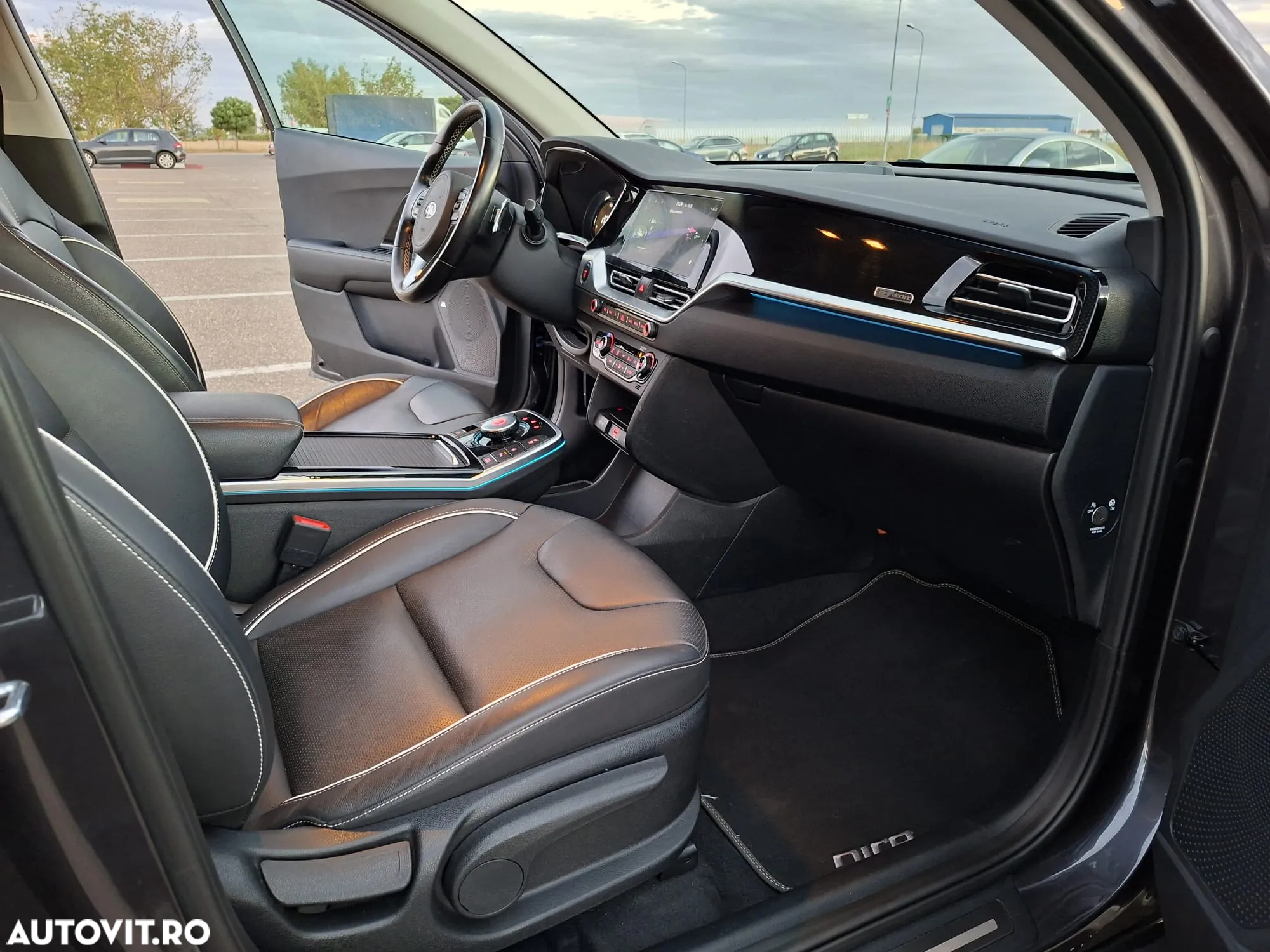 Kia Niro e-Niro 150 kW Vision - 11