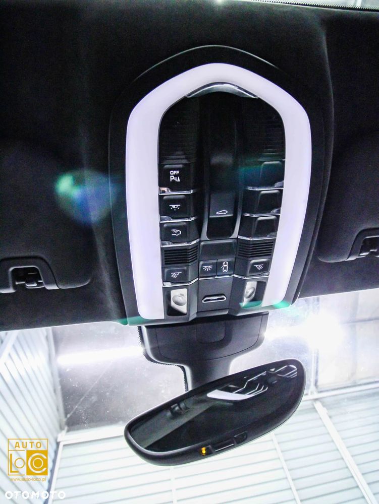 Porsche Panamera Platinum Edition - 35