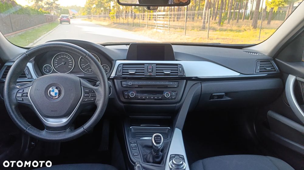 BMW Seria 3 316d - 16