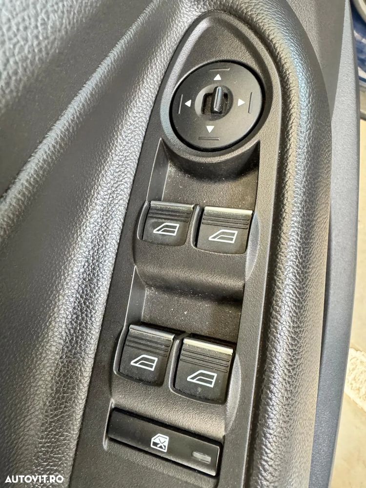 Ford Kuga 2.0 TDCi 2WD Trend - 30