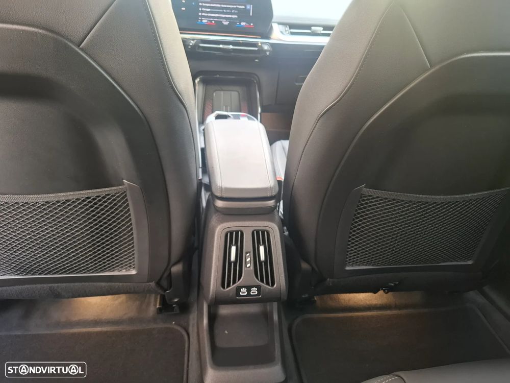 BMW iX1 xDrive30 xLine - 39