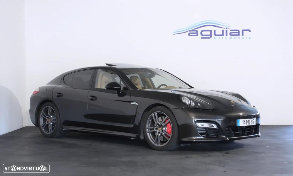 Porsche Panamera 4 GTS PDK - 1
