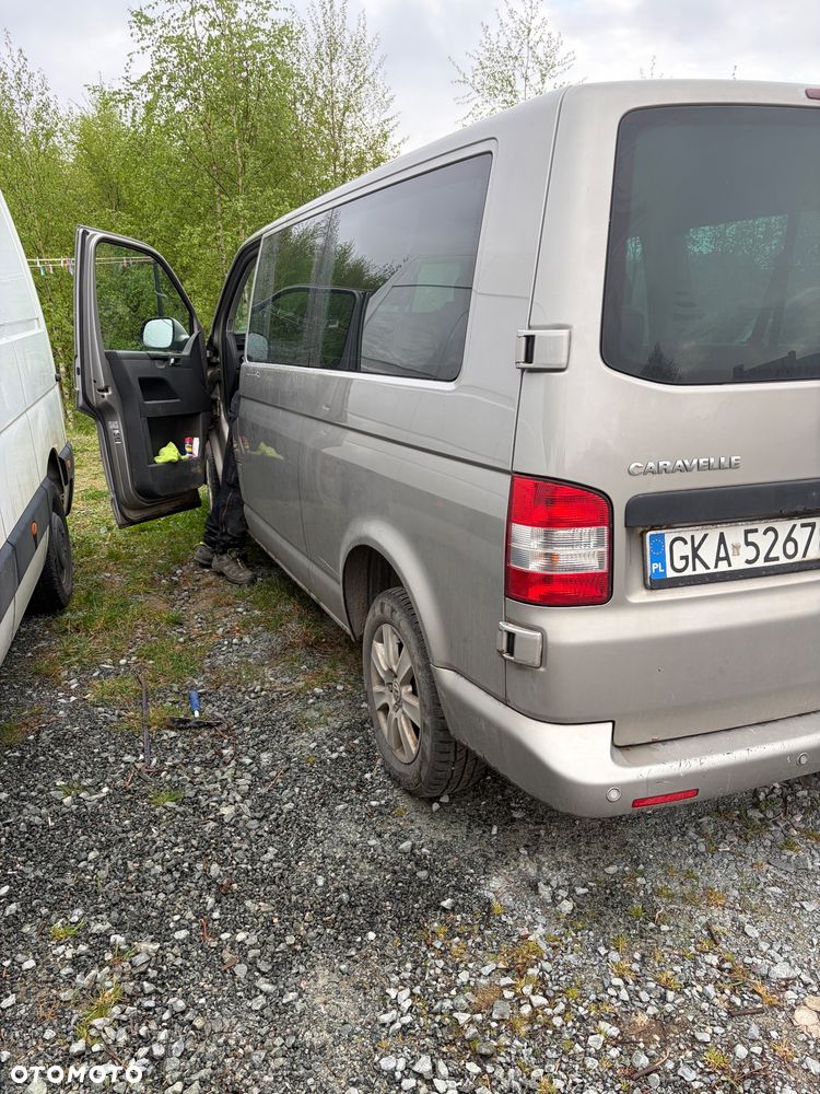 Volkswagen Caravelle - 3