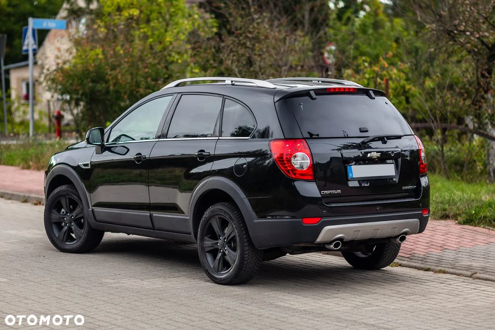 Chevrolet Captiva 2.2 d LTZ - 17