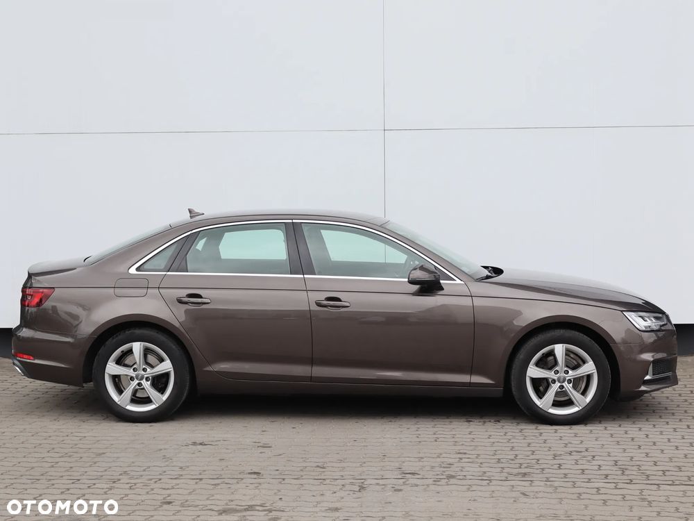 Audi A4 Limousine 40 TFSI Sport S tronic - 7