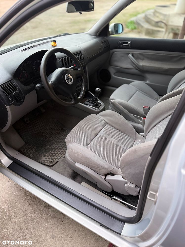 Volkswagen Golf - 12