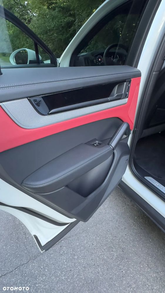 Porsche Cayenne E-Hybrid PHEV - 10