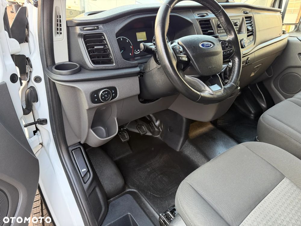 Ford Custom L1H1 - 10