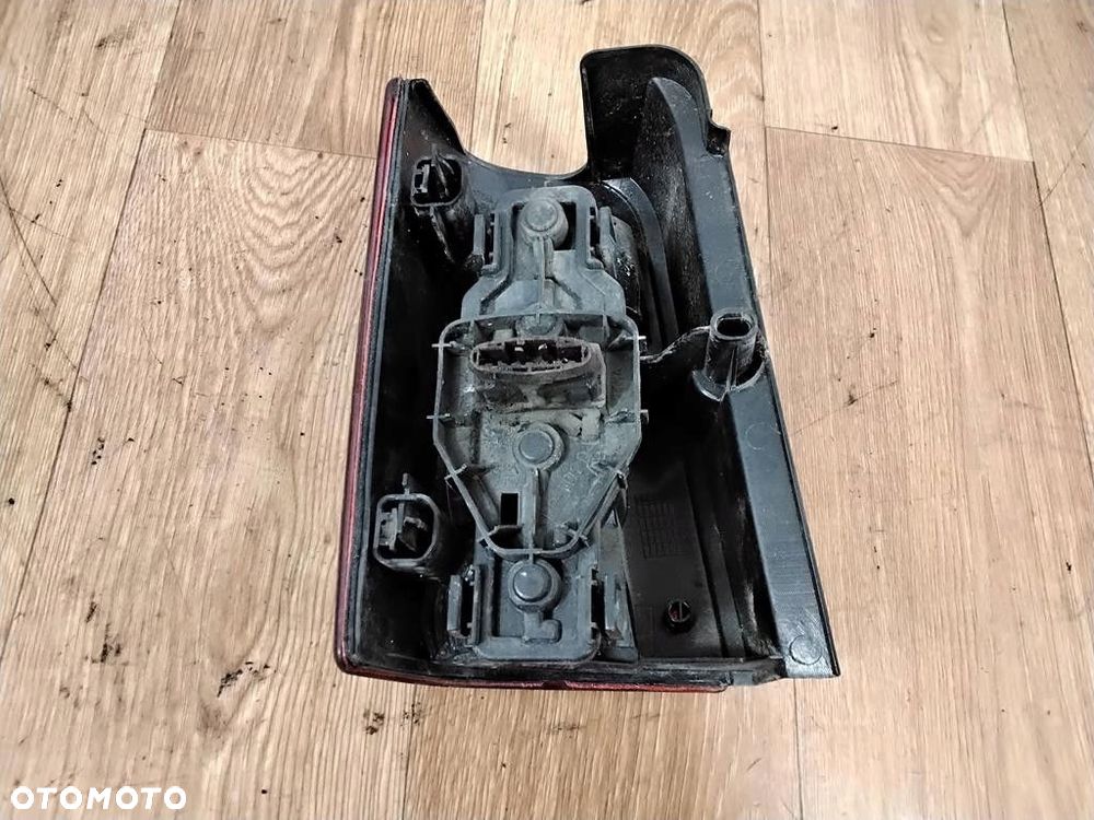 peugeot partner lampa tył prawa - 2