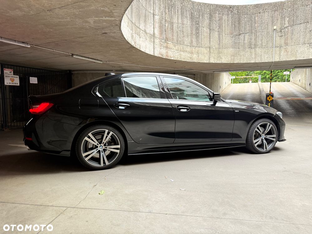 BMW Seria 3 330i Luxury Line sport - 9