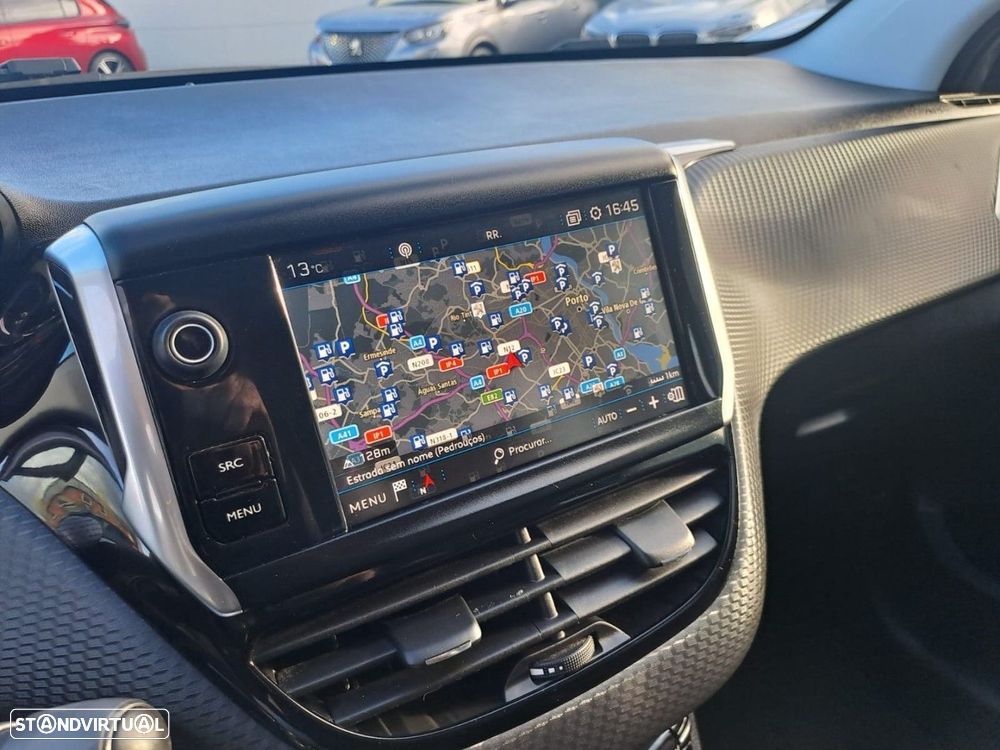 Peugeot 2008 1.2 PureTech Allure EAT6 - 12