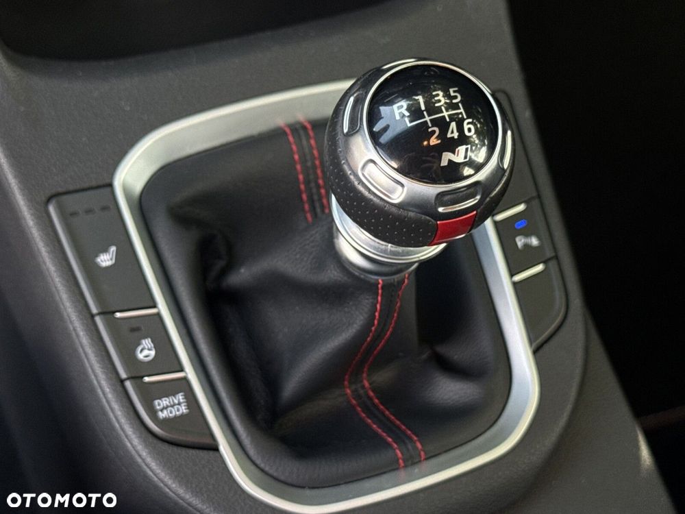 Hyundai i30 - 23