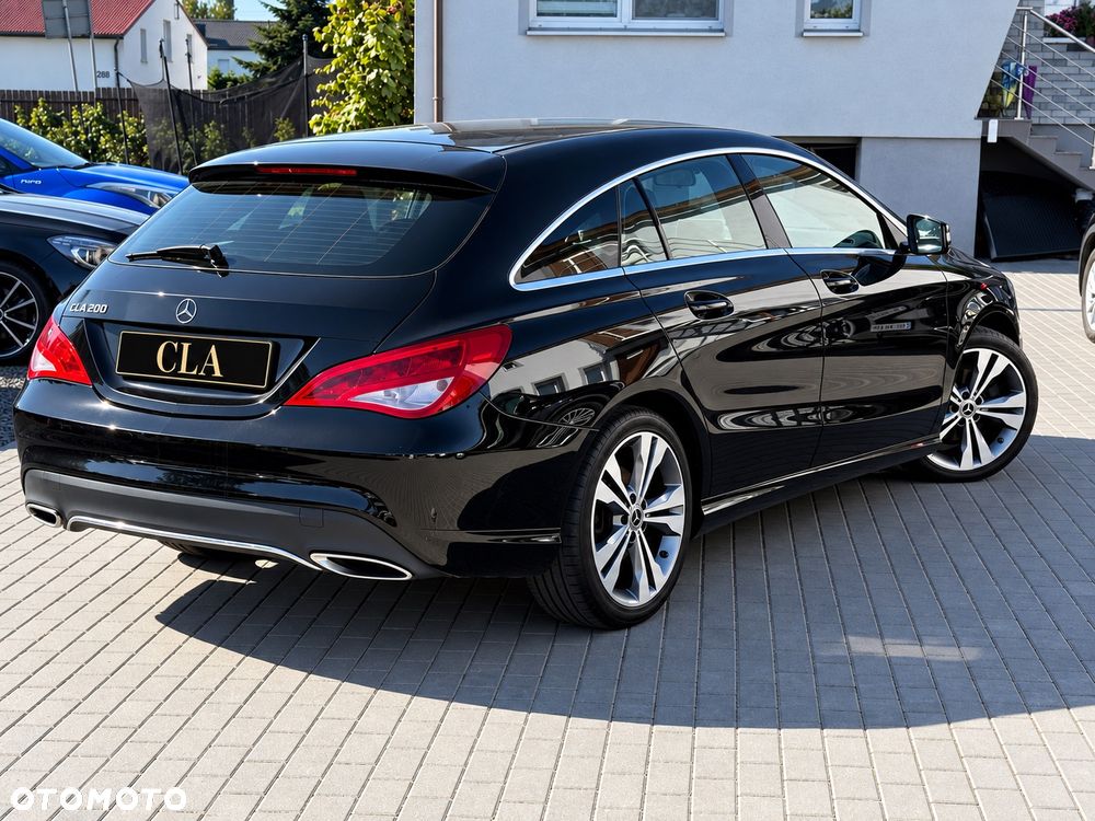 Mercedes-Benz CLA 200 Urban - 4