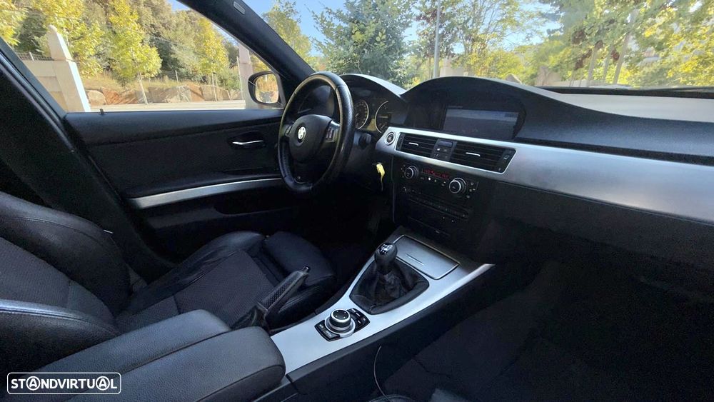 BMW 320 d Navigation - 4