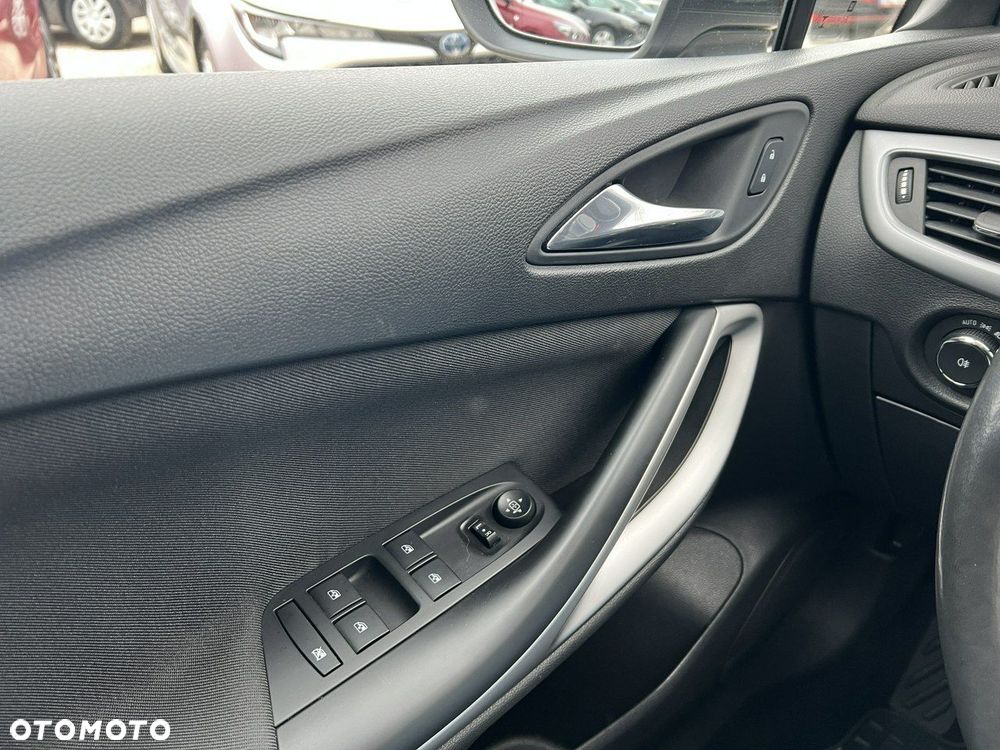 Opel Astra 1.2 Turbo Start/Stop Elegance - 12