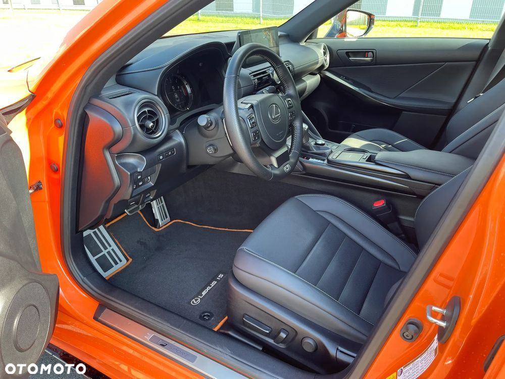 Lexus IS - 28
