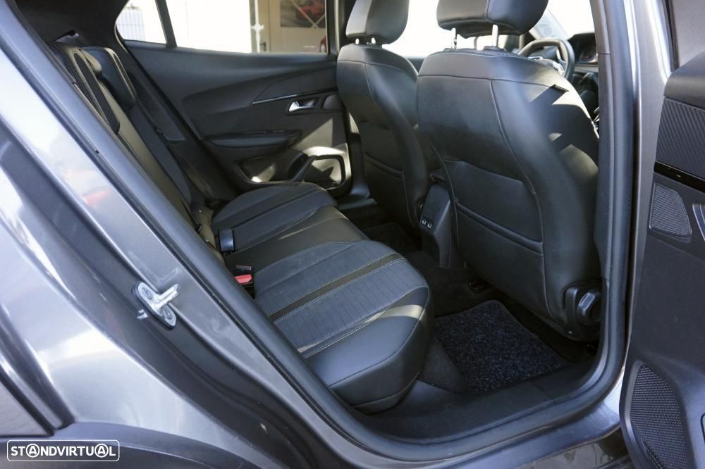 Peugeot 2008 1.2 PureTech Allure - 4
