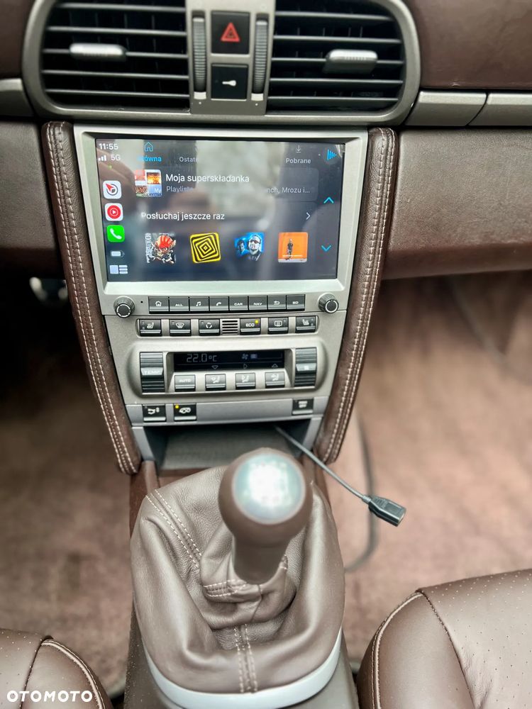 Porsche 911 Carrera - 32