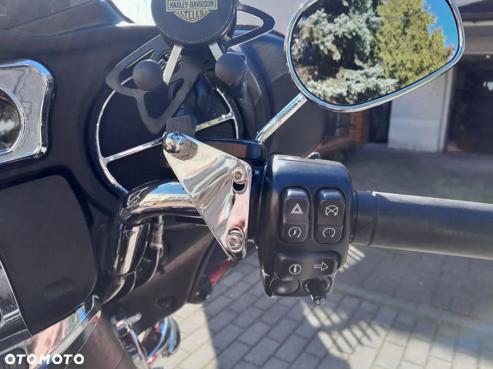 Harley-Davidson FLHTCU Ultra - 17