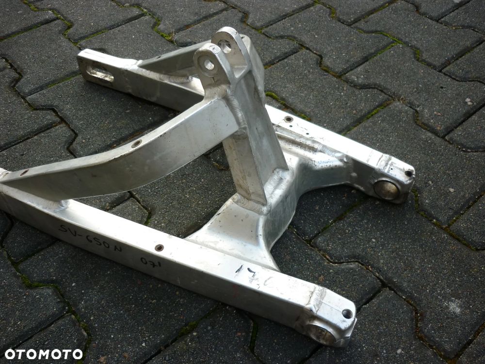 Wahacz Suzuki SV 650 N rok 2007 - 3