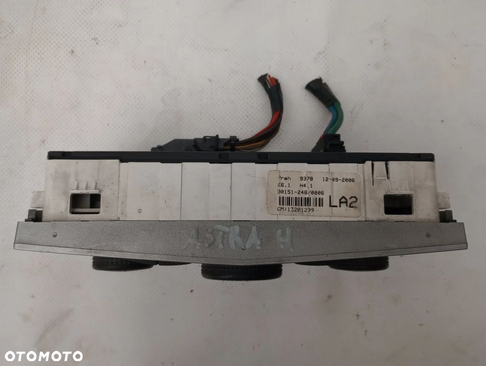 Opel Astra H Panel Sterowania Klimatyzacji 13201299 - 2