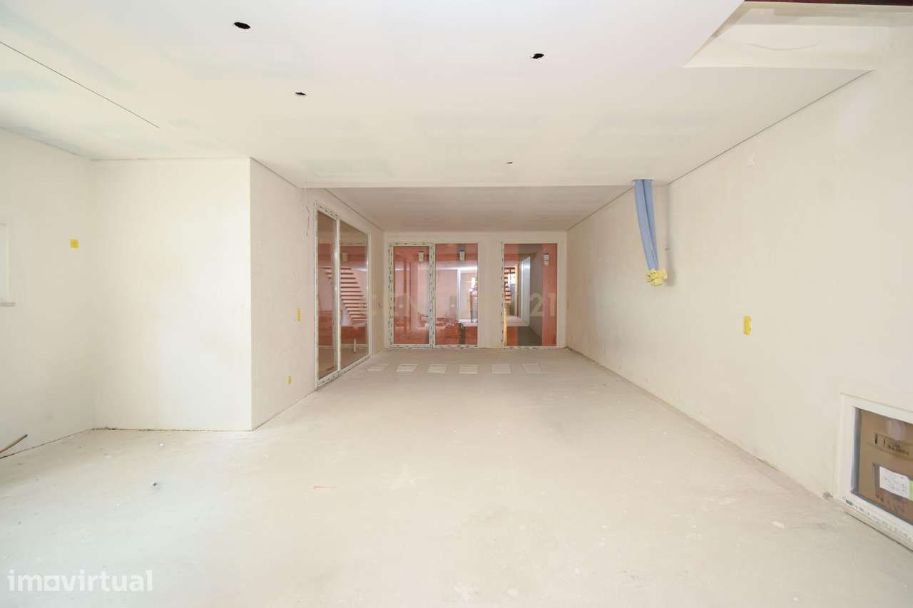 Moradia T3 + 1 (sótão),  piscina, jardim, garagem para 2/3 carros em M - Grande imagem: 5/25